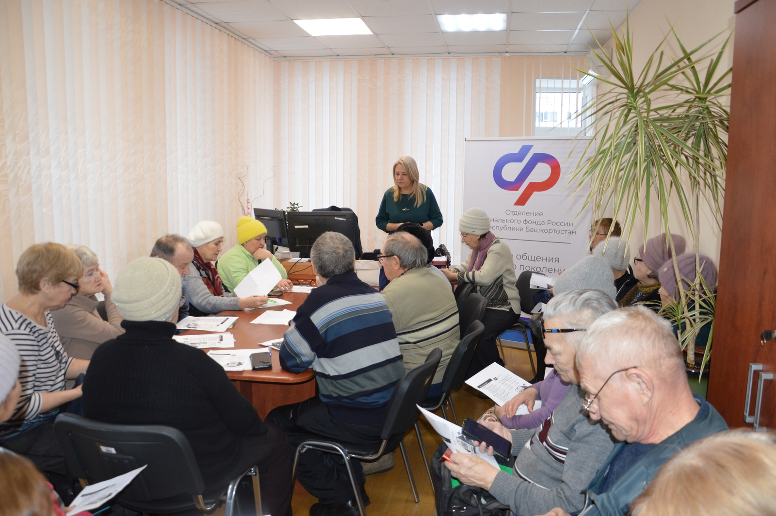 Ағиҙелдә өлкән быуын вәкилдәренә интернет менән эш итеү һәнәре өйрәтелә