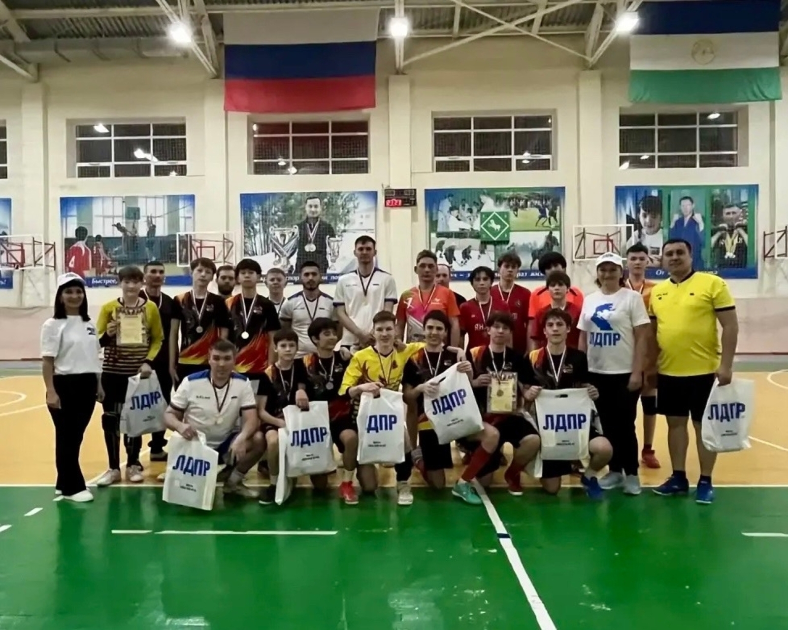 Жириновскийҙың 80 йыллығына арналған футбол турниры үтте