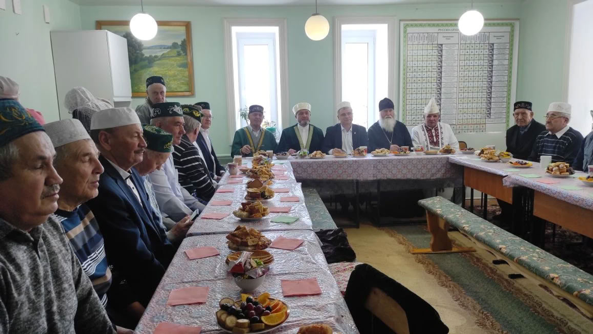 Николо-Берёзовка мәсетендә Ураҙаны нисек байрам иттеләр